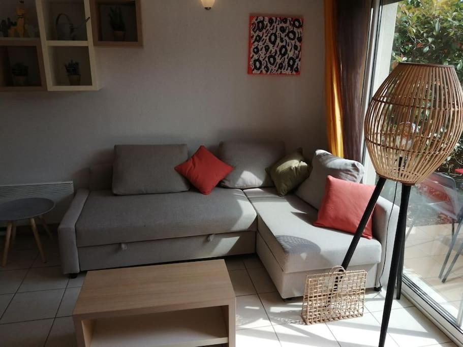Le Soleil D Eugenie Appartement Dans Residence Avec Piscine Commune Pres De Carcassonne Olonzac Exterior foto