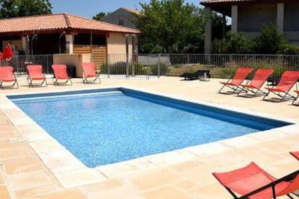 Le Soleil D Eugenie Appartement Dans Residence Avec Piscine Commune Pres De Carcassonne Olonzac Exterior foto